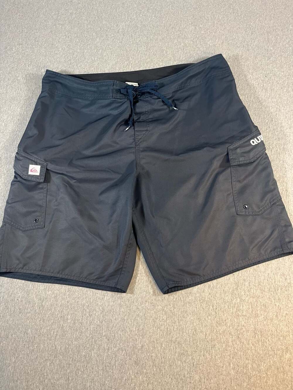 Quiksilver Black Cargo Board Shorts Swim Trunks Men’s Size 40x10